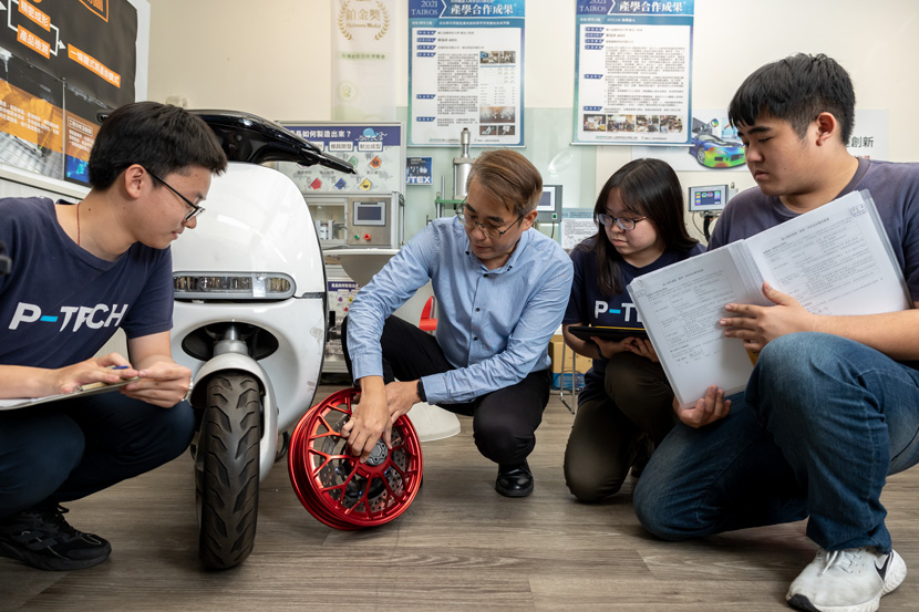 真實工程與產業場域中的系統分析與實作訓練